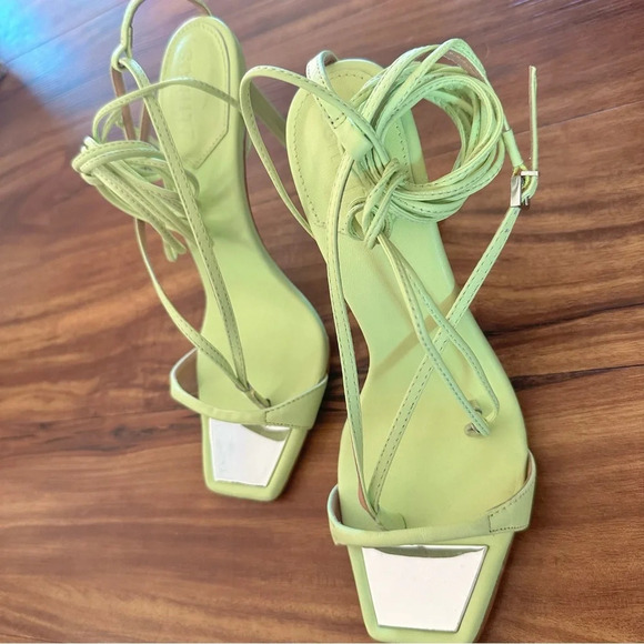 Schutz Vikki T-strap Lace-up heeled Sandal Size: 7B in Lime Green - Picture 4 of 6
